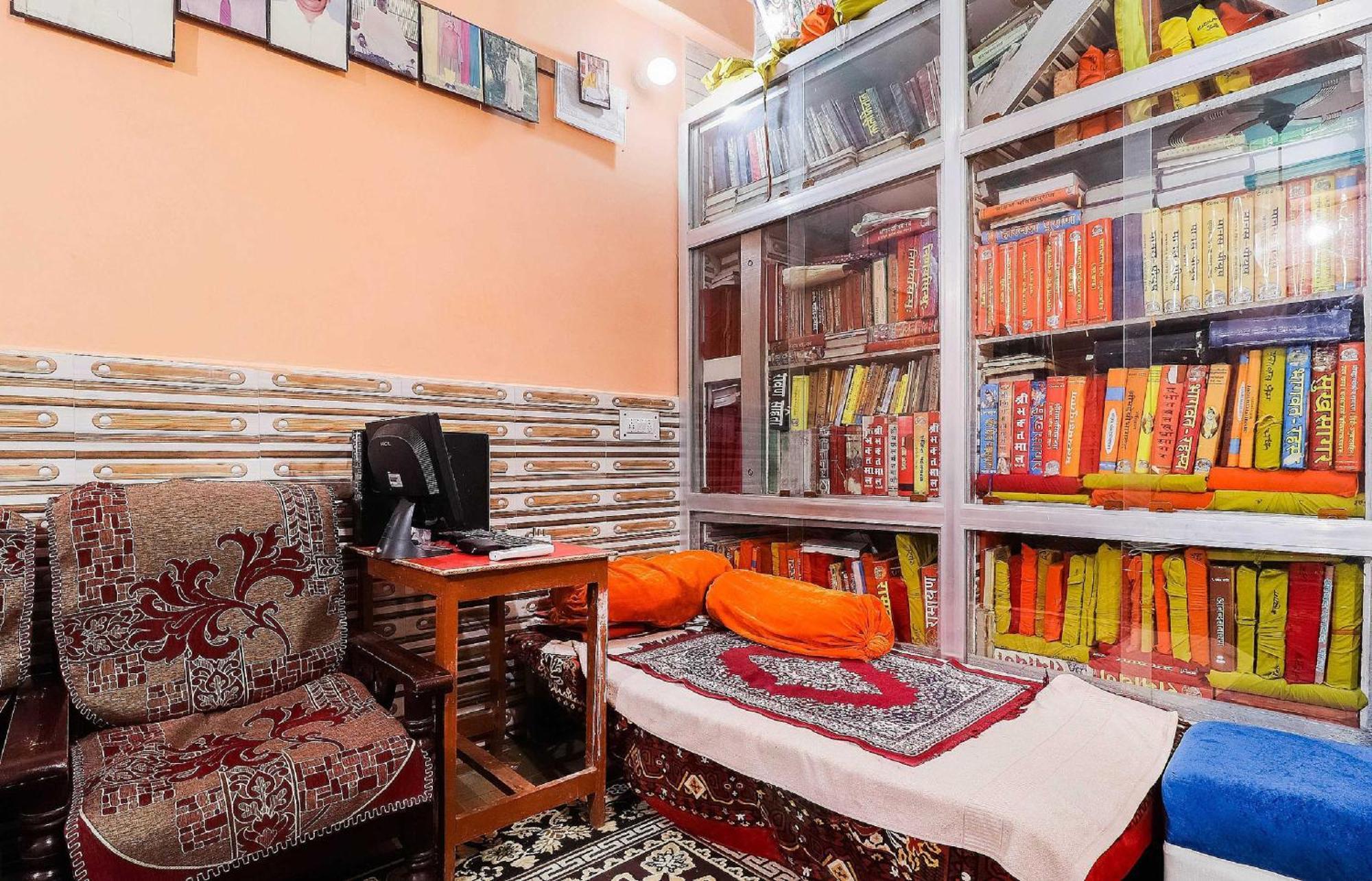 Hotel O Jyotish House Ayodhya Экстерьер фото