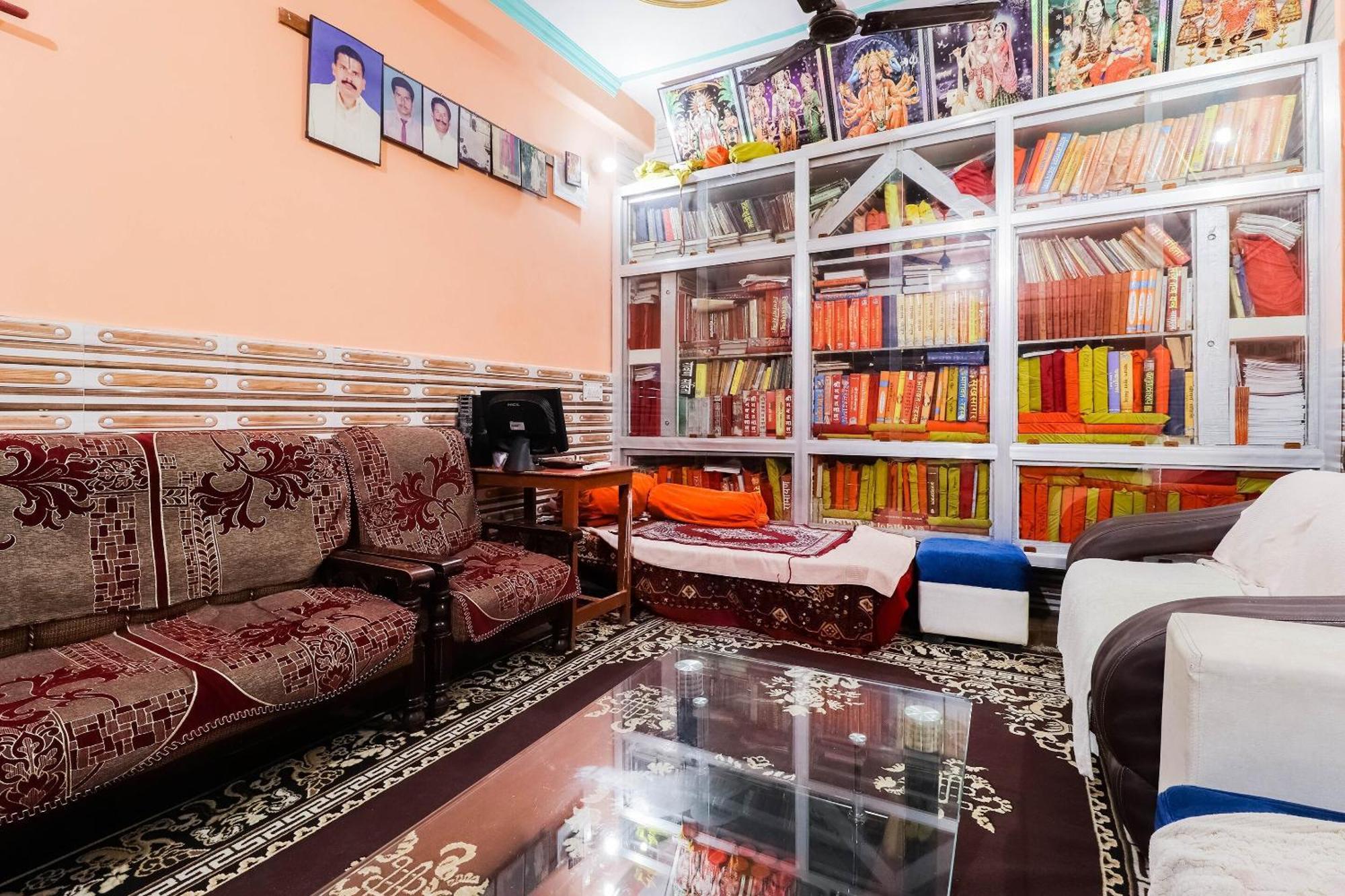 Hotel O Jyotish House Ayodhya Экстерьер фото