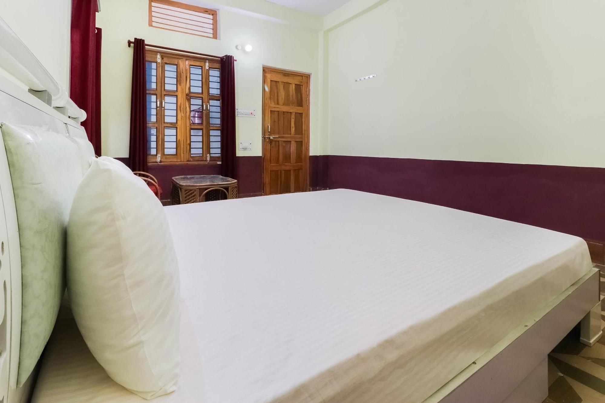 Hotel O Jyotish House Ayodhya Экстерьер фото